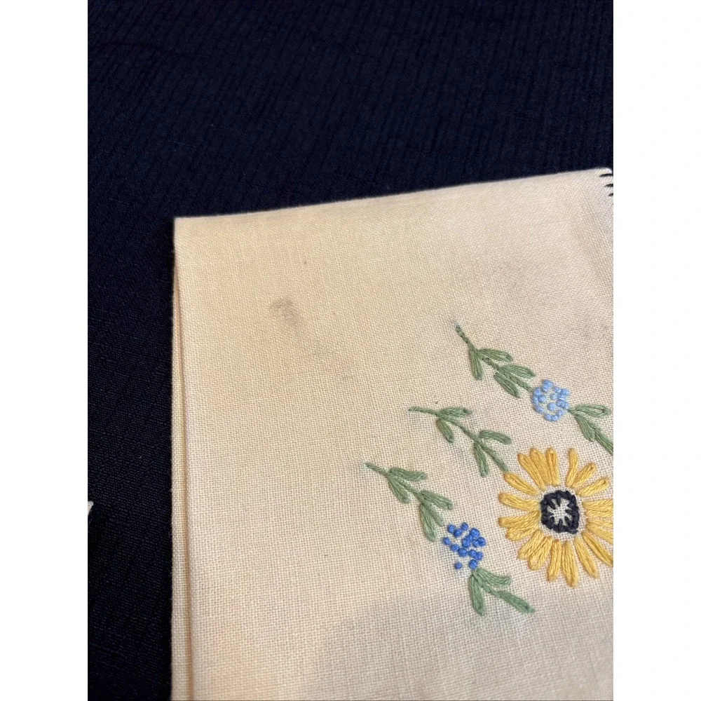 VTG Hand Embroidered Linen Napkins Set of 4 Yellow Floral 1950s Style Square